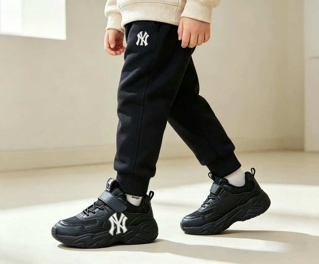 MLB NY YANKEES (Category: Babies & Kids Fashion) located in Cebu City. Submitted by shopwithshee (Listing ID 1461371321, Image 2). Description: Hi🖐 Welcome to my shop! All items are guaranteed 💯 orig. All Br@nded preloved items with ff conditions; Likenew ( LN), Excellent Used condition ( EUC), Very good condition (VGUC) Kindly refer Details in the pic. Dont hesitate to dm for more pics and angle you want to see. I will be happy to respond to y