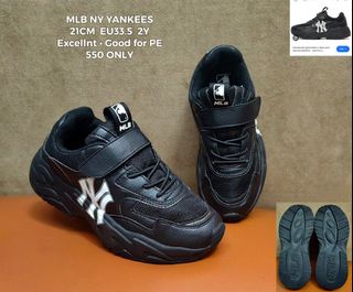 (Category: ) located in . Submitted by shopwithshee (Listing ID 1461371321, Image 1). Description: .