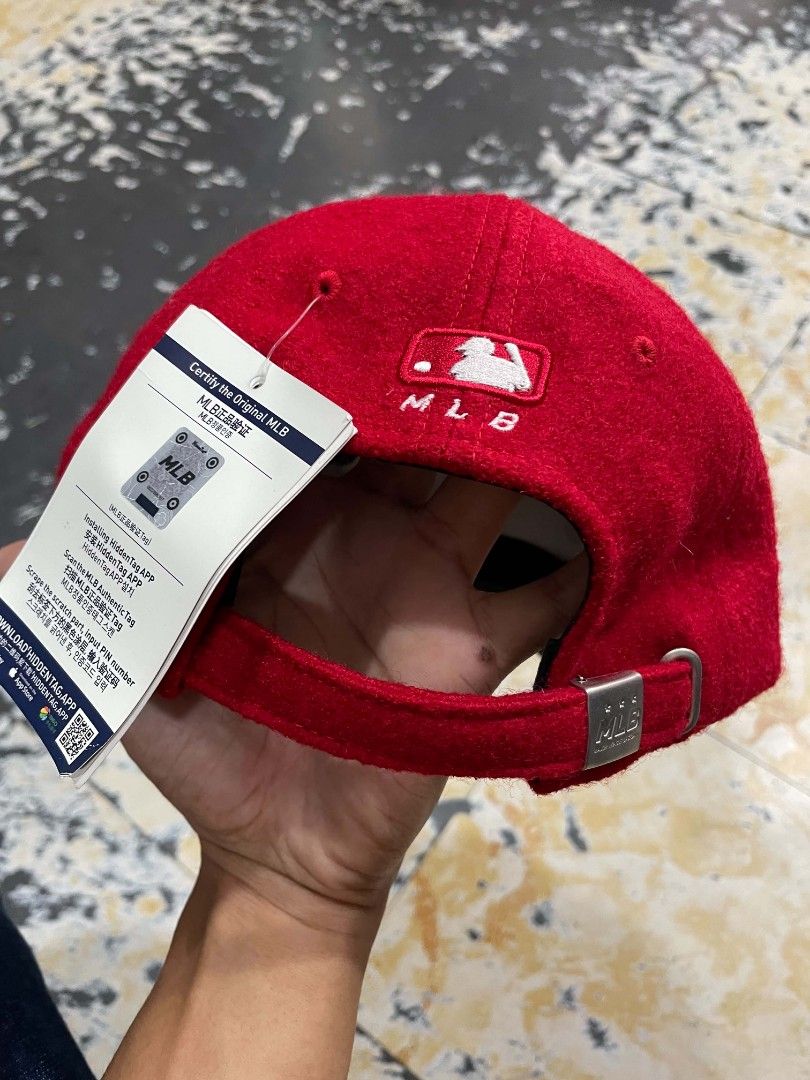 MLB Red Sox (Category: Caps & Hats) located in Manila. Submitted by drenren (Listing ID 1461342737, Image 2). Description: anyone looking brandnew with hang tag 1k+SF lang d m lang po.