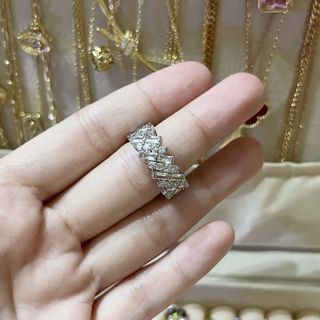 (Category: ) located in . Submitted by curatedbykhy (Listing ID 1461498321, Image 1). Description: .