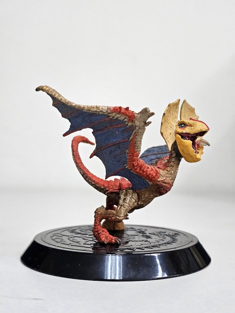 MONSTER HUNTER FIGURE BUILDER YIAN KUTKU (Category: Figurines & Statues) located in Marikina City. Submitted by vtoyscollectibles (Listing ID 1461494583, Image 1). Description: 𝗗𝗘𝗧𝗔𝗜𝗟𝗦: Loose Good condition Complete with base & Konchu Wysiwyg 𝗣𝗔𝗬𝗠𝗘𝗡𝗧: BDO or GCash 𝗦𝗛𝗜𝗣𝗣𝗜𝗡𝗚: Lalamove if within NCR or LBC if outside Metro Manila at buyer's expense.