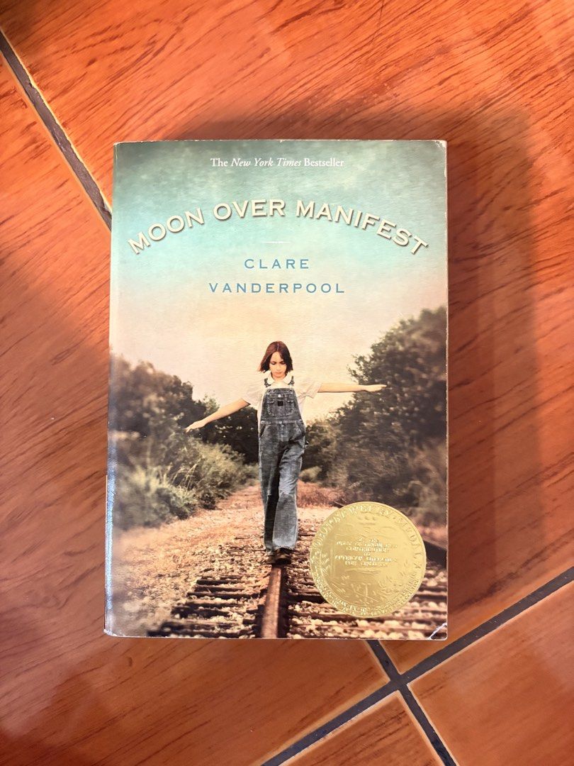 moon over manifest by clare vanderpool (Category: Storybooks) located in Makati City. Submitted by ghsyer (Listing ID 1461444005, Image 1). Description: .