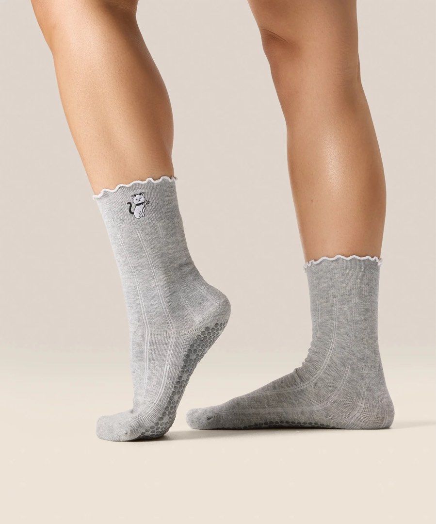 Move Active Crew Grip Socks - Boo Kitty Frill (Category: Socks & Tights) located in Muntinlupa City. Submitted by edl22 (Listing ID 1460646078, Image 2). Description: Brand new, unused Negotiable .