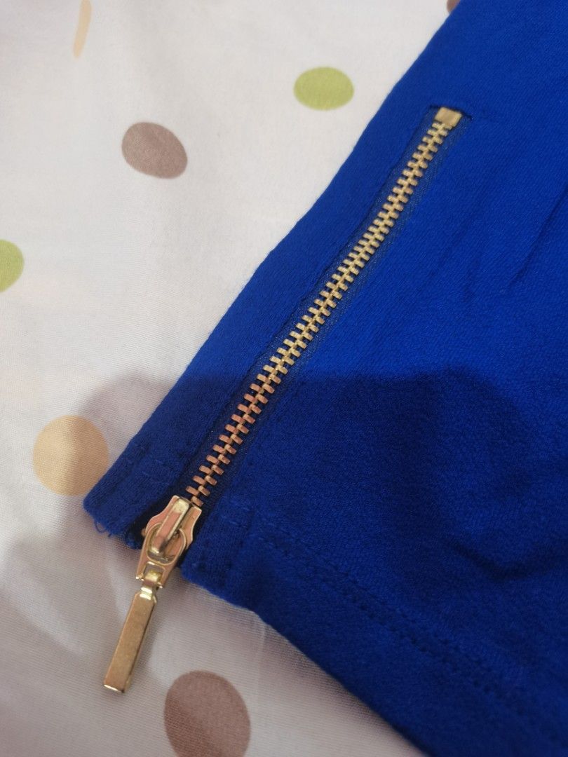 M&S Collection Blue Top with Gold Zips (Category: Blouses) located in Dipolog. Submitted by true.brclo_thing (Listing ID 1461442455, Image 3). Description: - M&S Collection blue long-sleeved top - Elegant boat neckline - Chic gold zippers on cuffs - Slightly textured fabric for added interest - Perfect for dressing up or down - small.
