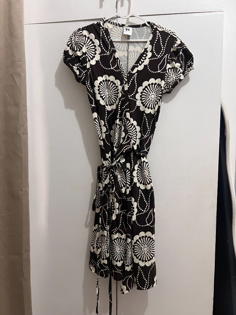 NANSO Brown Flower Dress (Category: Dresses) located in Balanga. Submitted by shopbykk (Listing ID 1461559537, Image 2). Description: .