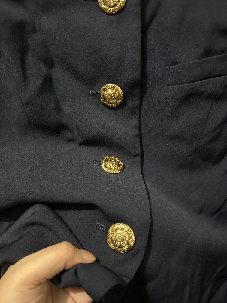 Navy Blue Elegant Blazer (Category: Coats, Jackets and Outerwear) located in Mexico. Submitted by studioleraph (Listing ID 1461456447, Image 2). Description: 🛍️ Perfect for your personal wardrobe or reseller business 🫶 👗 The actual item being sold is the original garment shown in the product photos. Small differences in fit, drape, color, texture, or details may occur. 💌 Condition: • Preloved; Please wash the items before wearing. • Please ma