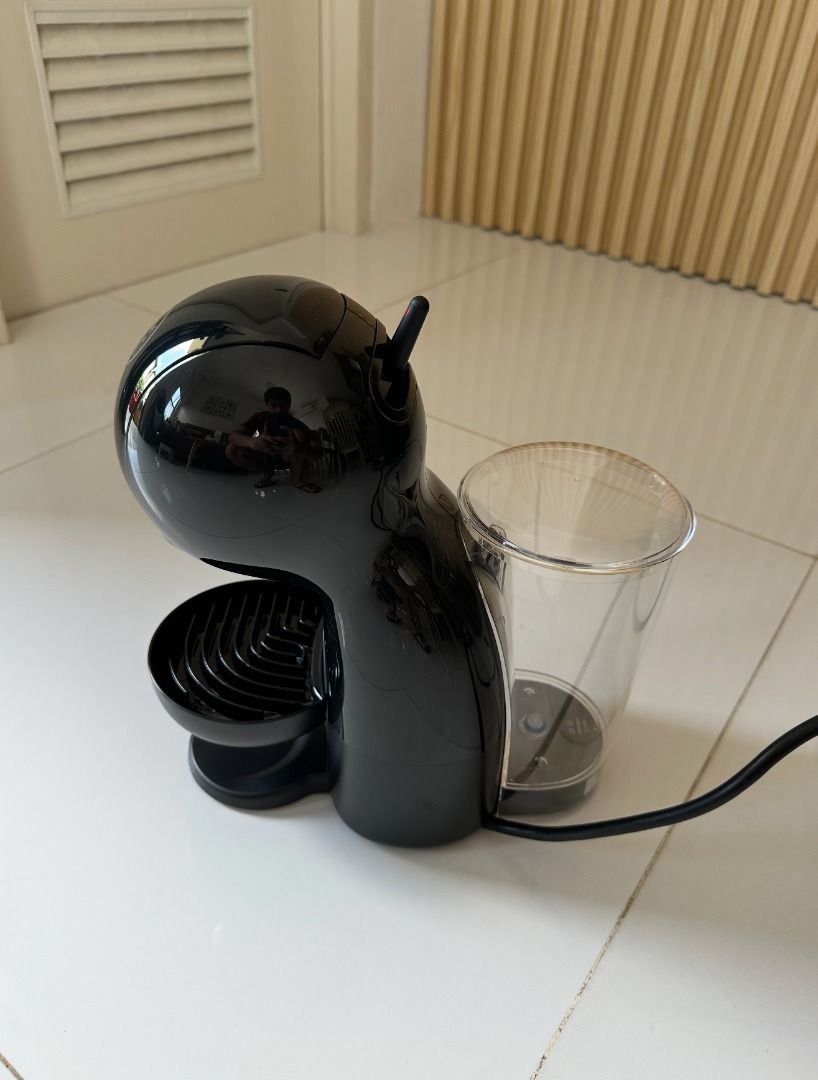 Nescafé Dolce Gusto Piccolo XS Coffee Machine (Category: Coffee Machines & Makers) located in General Trias. Submitted by neildebelen_ (Listing ID 1461406557, Image 3). Description: Nescafé Dolce Gusto Piccolo XS Coffee Machine Condition: Like New — used once only Model: PXS9781B 📦 No box ✅ Fully working ✅ Very clean ✅ Barely used ✅ Easy to Operate Selling because hindi na nagagamit / decluttering. Perfect for home or office coffee setup. Compac