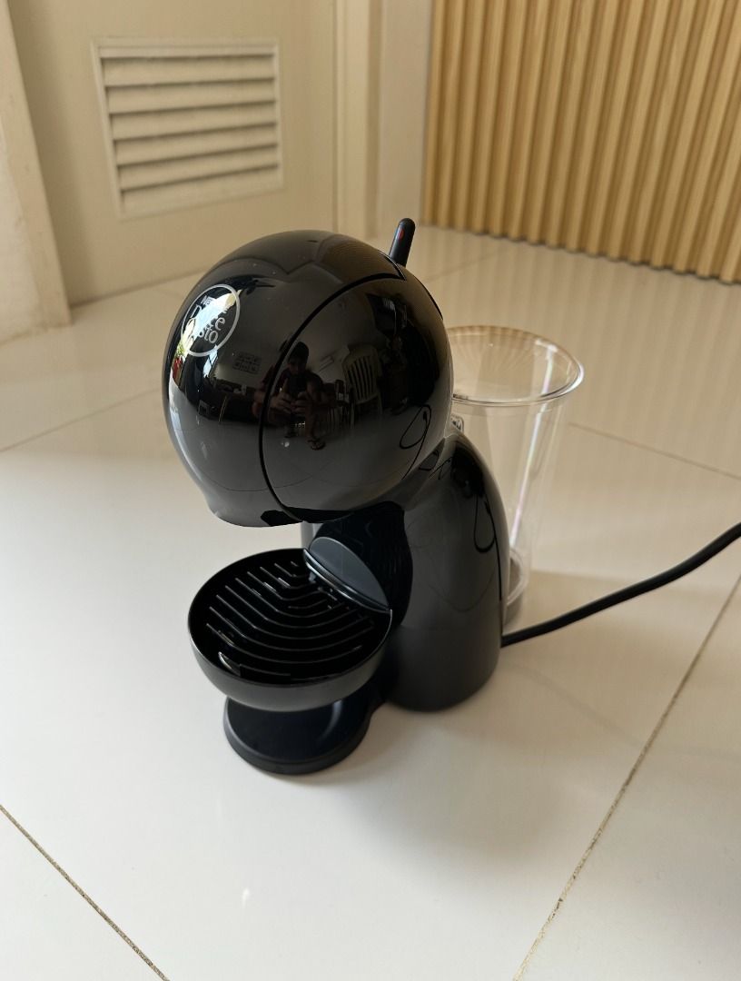 Nescafé Dolce Gusto Piccolo XS Coffee Machine (Category: Coffee Machines & Makers) located in General Trias. Submitted by neildebelen_ (Listing ID 1461406557, Image 1). Description: Nescafé Dolce Gusto Piccolo XS Coffee Machine Condition: Like New — used once only Model: PXS9781B 📦 No box ✅ Fully working ✅ Very clean ✅ Barely used ✅ Easy to Operate Selling because hindi na nagagamit / decluttering. Perfect for home or office coffee setup. Compac