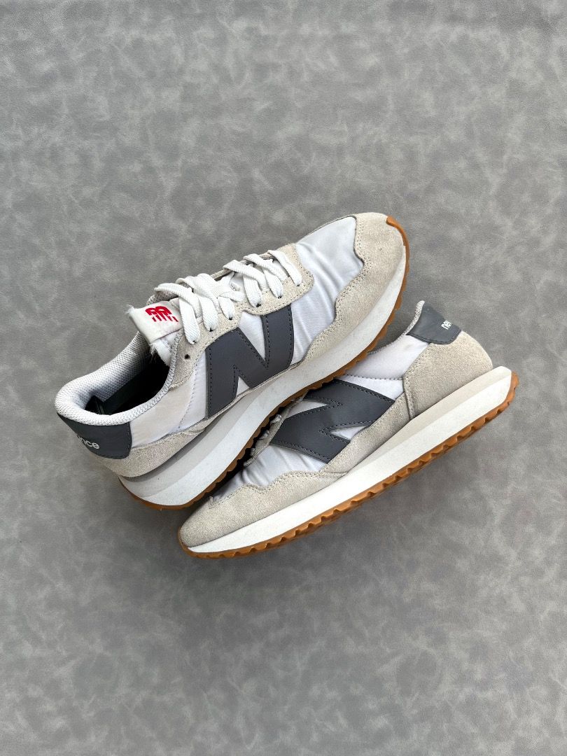 New balance 237 White Grey (Category: Sneakers) located in Bacolod City. Submitted by dimesbcd (Listing ID 1461461095, Image 1). Description: EU 38.5/ US M 6/ US W 7.5/ CM 24 Excellent Condition .
