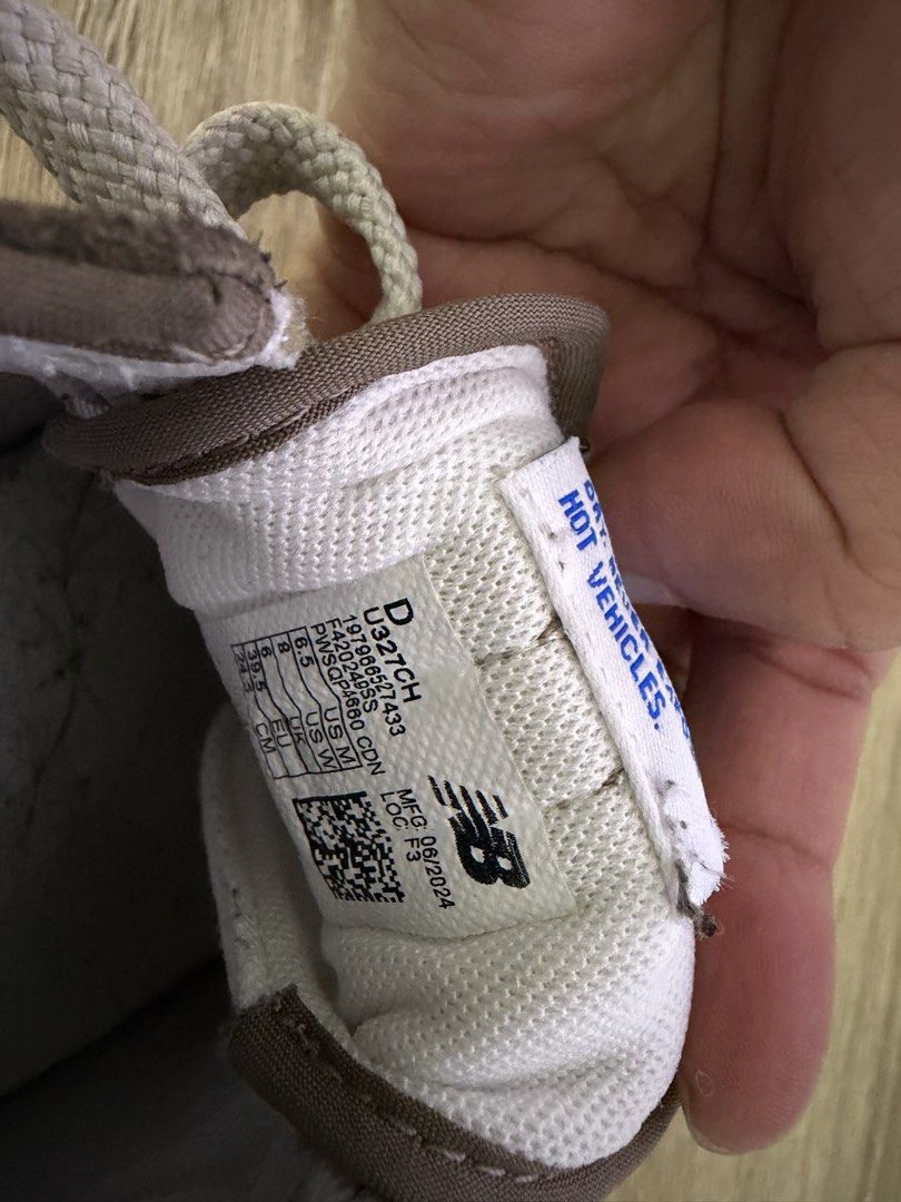 New Balance 327 CH Td Sneakers (Category: Activewear) located in Pasig City. Submitted by jenrosesteller (Listing ID 1461501823, Image 3). Description: - Brand: New Balance - Model: 327 - Colorway: Grey and White - Size: US 8.5 - Condition: Pre-loved, with some signs of wear on soles and uppers - Features: Still has plenty of life left, perfect for casual wear -Bought in Singapore.