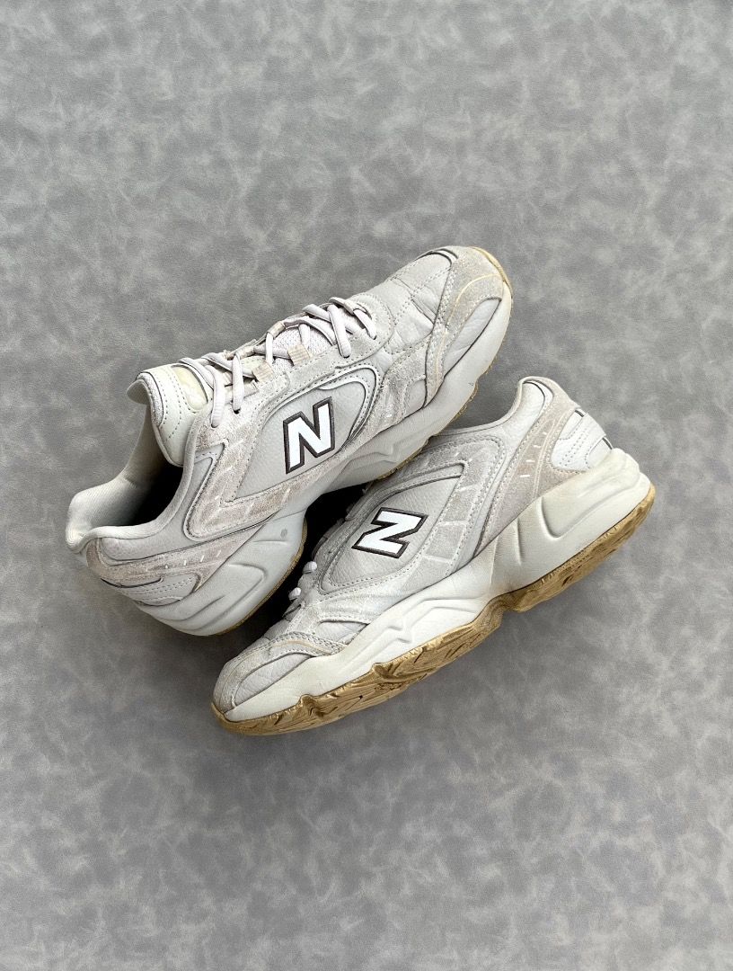 New Balance 452 (Category: Casual Shoes) located in Bacolod City. Submitted by dimesbcd (Listing ID 1461461837, Image 1). Description: EU 41/ US 9.5 / CM26.5 Good Condition (minimal stain).