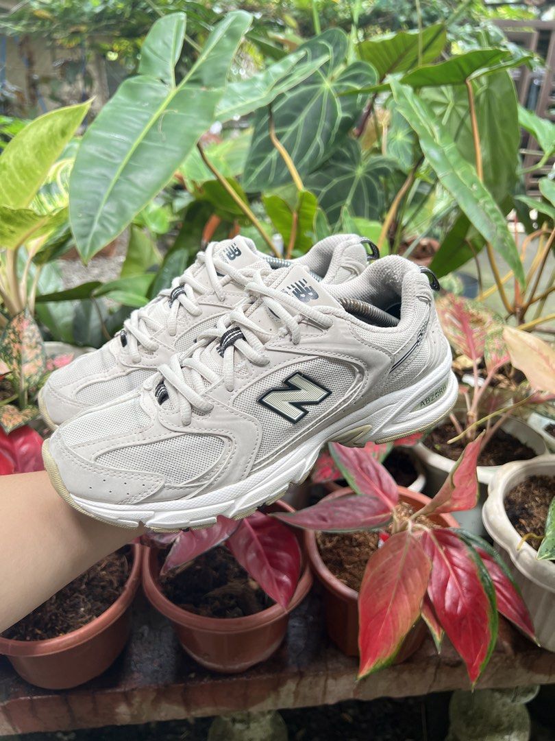 New Balance 530 y2k (Category: Sneakers) located in Dapitan. Submitted by gelbread (Listing ID 1461477281, Image 1). Description: .