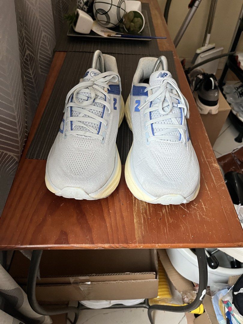 New Balance Fresh Foam 1080 v13 (Category: Sneakers) located in Las Pinas. Submitted by deepsouthe (Listing ID 1460168049, Image 3). Description: NB Fresh Foam 1080 v13 M9, 8.5uk, 42eu, r27cm VG condition, no issues Legit pair Php2,500 plus sf Las Pinas area.