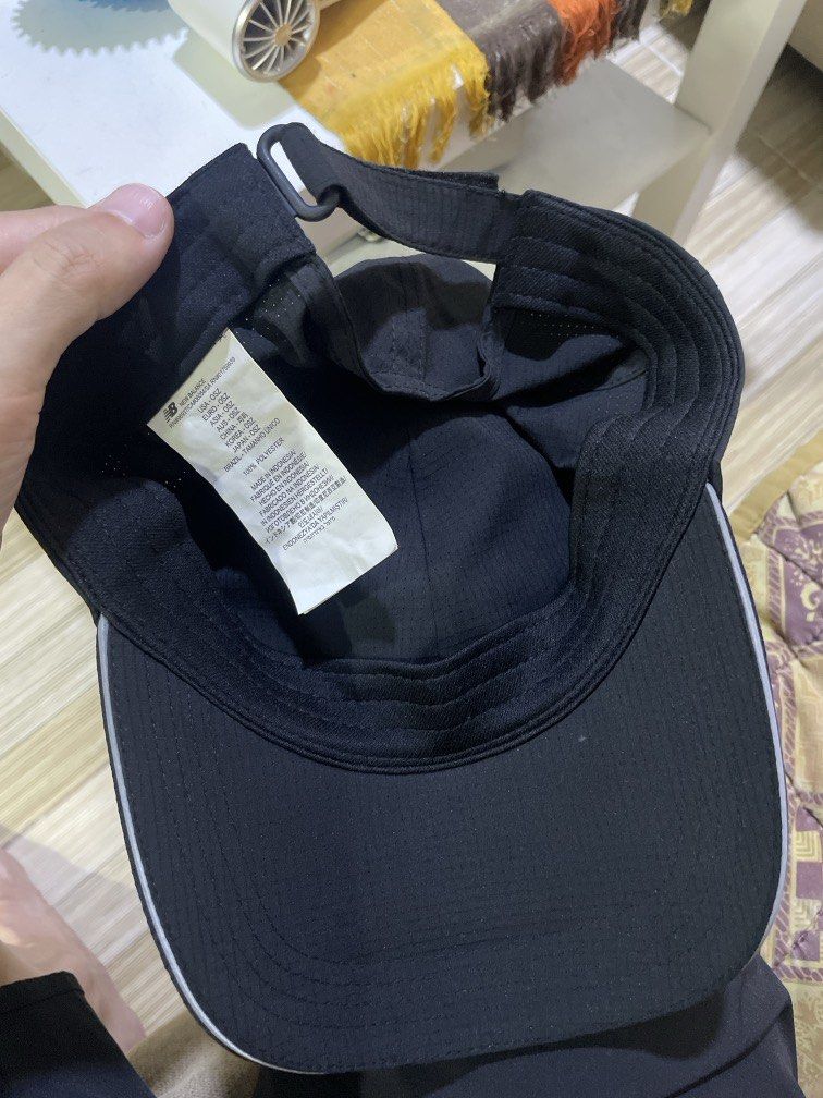 New Balance Running Cap (Category: Other Sports Equipment and Supplies) located in Mandaluyong City. Submitted by _mksmt (Listing ID 1461394117, Image 2). Description: -100% polyester -for running/gym use -used 3x in an air conditioned gym only PHP 750 ONLY.