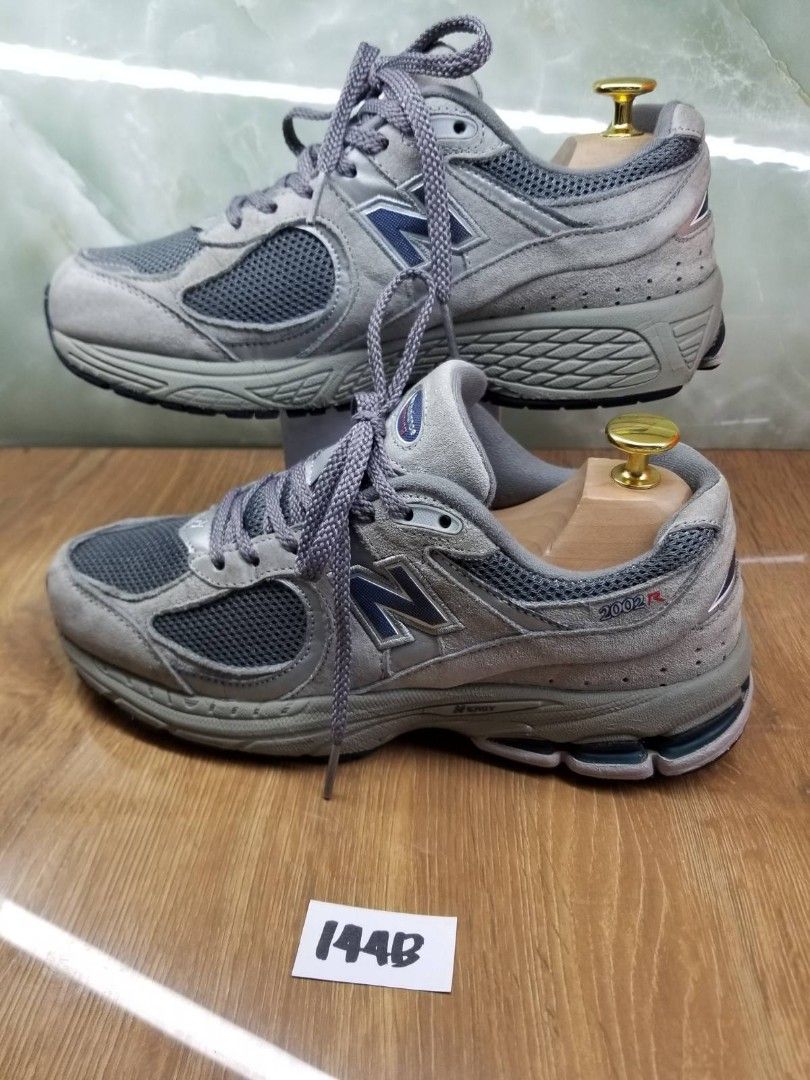 New balance sneakers 39 (Category: Sneakers) located in Quezon City. Submitted by lykpossession (Listing ID 1461398647, Image 2). Description: Ask first if available.