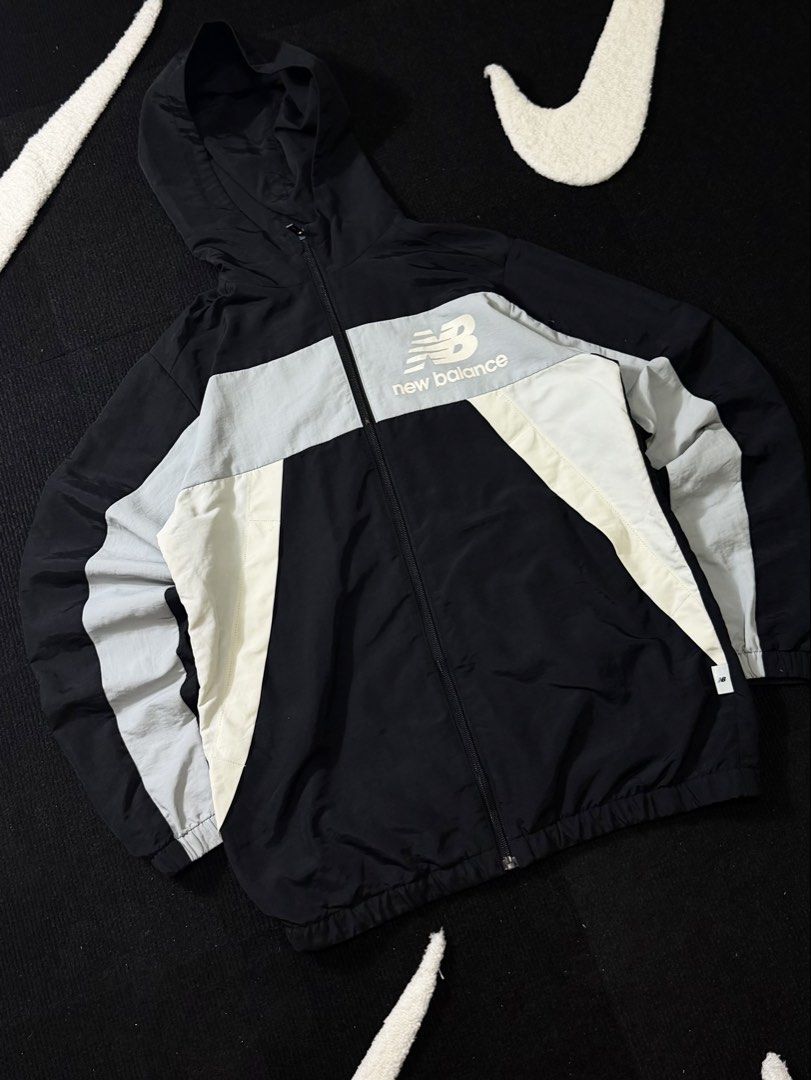 new balance windbreaker jacket (Category: Activewear) located in Manila. Submitted by styleandfly191238 (Listing ID 1461328150, Image 2). Description: length 27 width 23 issue none excllent condition complete tags and original color may vary due to light dm me for more inquiry mop g cash courier jnt or lalamove.
