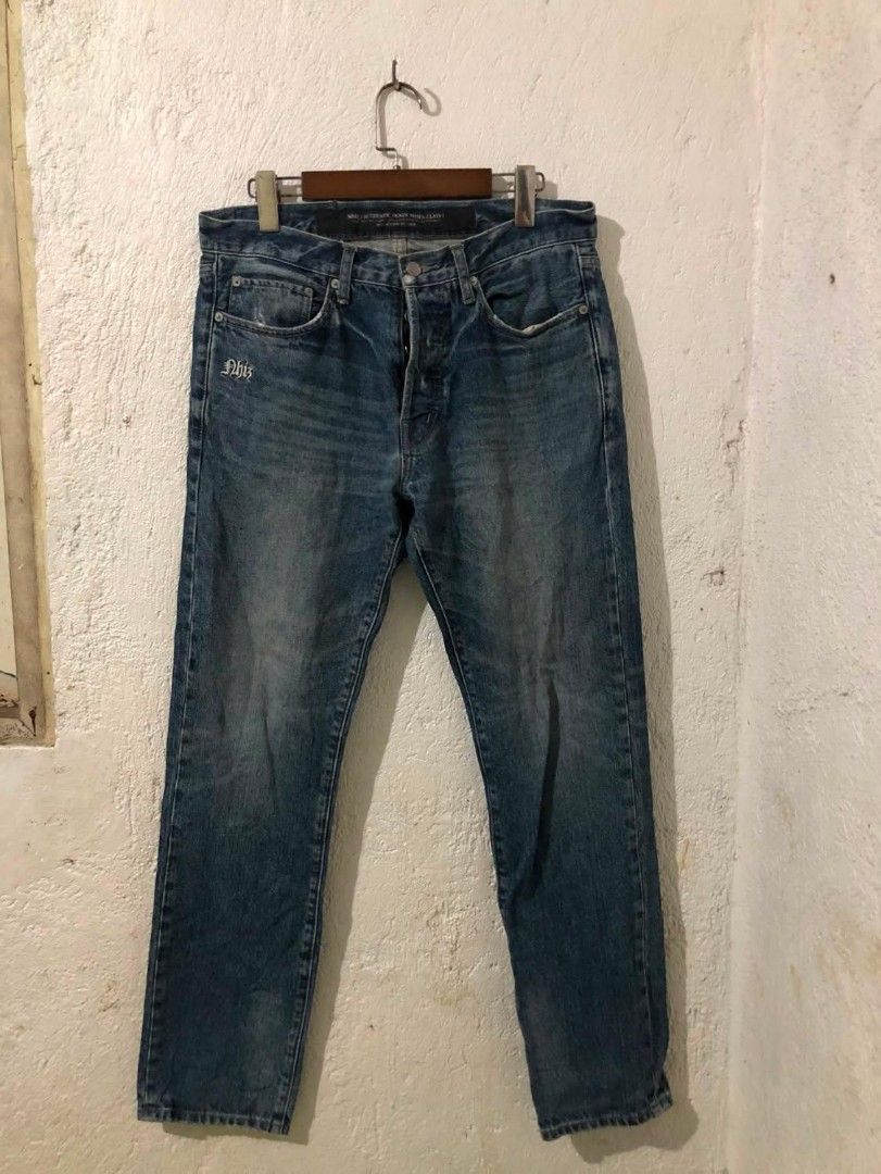 NHIZ BUTTON FLY JEANS 32/34(40) (Category: Jeans) located in Manila. Submitted by kuyanyo (Listing ID 1461545556, Image 1). Description: DM IF INTIRESTED EXCELLENT CONDITION NO ISSUE CAN DO SHIPPED VIA J&T OR IPALALAMOVE MO ANYTIME.