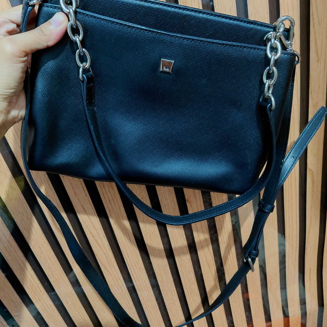 NICOLE MILLER 2way Bag Shoulder (Category: Shoulder Bags) located in Manila. Submitted by pandinity (Listing ID 1461493275, Image 3). Description: 9.5 x 3 x 6.5 inches leather.