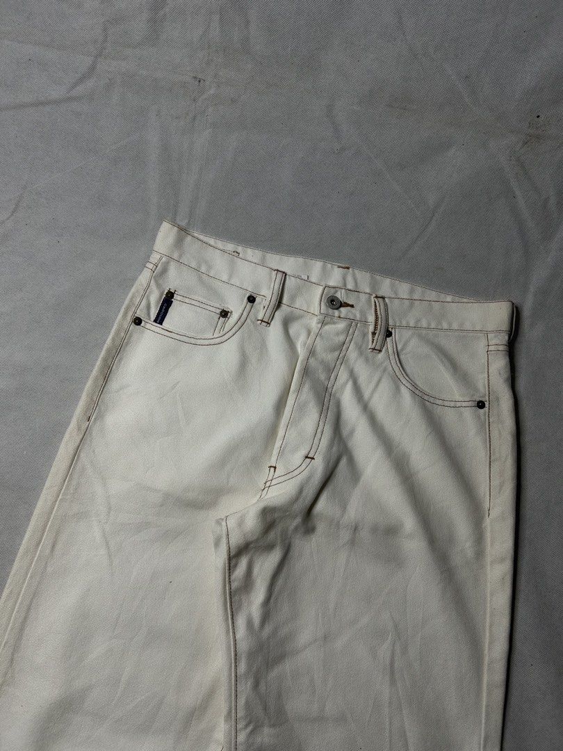 Nigel Cabourn Straight Leg Denim Jeans (Category: Jeans) located in Iloilo. Submitted by noy_thrift (Listing ID 1461469605, Image 2). Description: Nigel Cabourn Straight Leg Denim Jeans Waistline 32-33 Thighs 13 Knee 9 Leghole 8 Inseam 34 Outseam 45 Front Rise 12 Back Rise 14.5 Excellent Condition No Issue Need Wash.