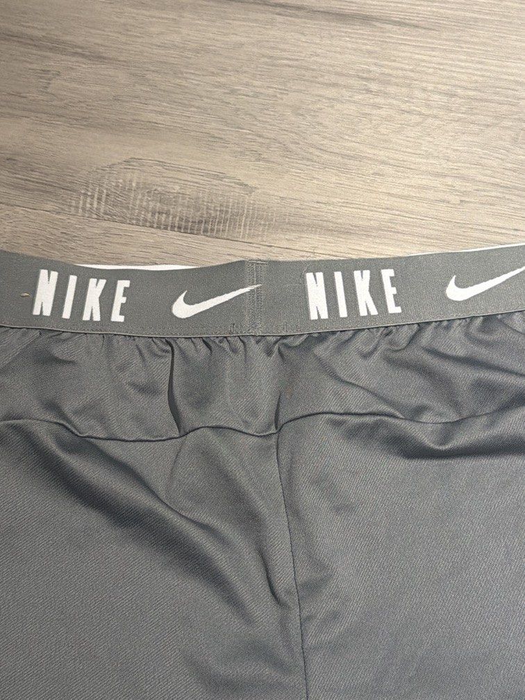 Nike (Category: Shorts) located in Makati City. Submitted by prelovedandlovedbyt (Listing ID 1461419879, Image 3). Description: Unisex Bought it for 35$ (around 2,100+) I’m an extra small but it fits me. Very stretchy .