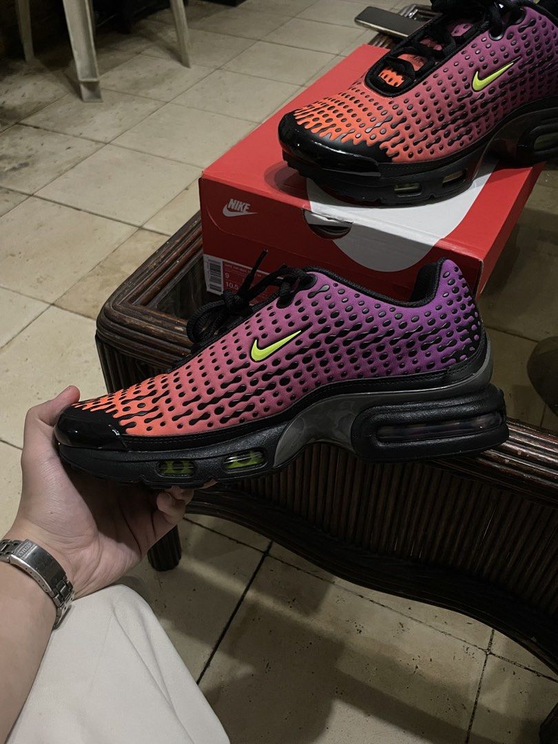 Nike Airmax Plus TN 7 Dusk (Category: Sneakers) located in Makati City. Submitted by muhill (Listing ID 1461475938, Image 3). Description: BELOW SRP/ BRAND NEW PHP 9,500 ( srp 10,295) NEGO - size 9 US - with box - never used - originally released in 2005 but brought back by nike in oct 2025 - gcash or COD - makati area - dm for more details .