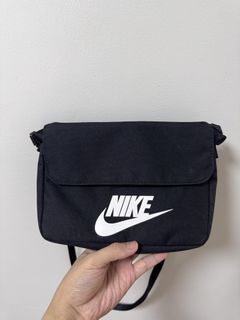 (Category: ) located in . Submitted by techandfashionfinds (Listing ID 1461510592, Image 1). Description: .