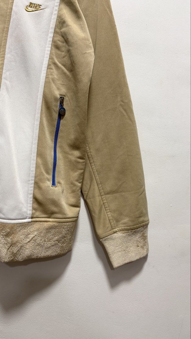 Nike Brown Towel Terry Ribbed Track Jacket (Category: Coats, Jackets and Outerwear) located in Manila. Submitted by petlover777 (Listing ID 1461557957, Image 3). Description: Best fit to small to medium (20.5 x 25) GOOD AS NEW! NO ISSUE 📍Pick up location: Barangay 235 Hall Abad Santos Manila 🛵Delivery: J&t | Lalamove.