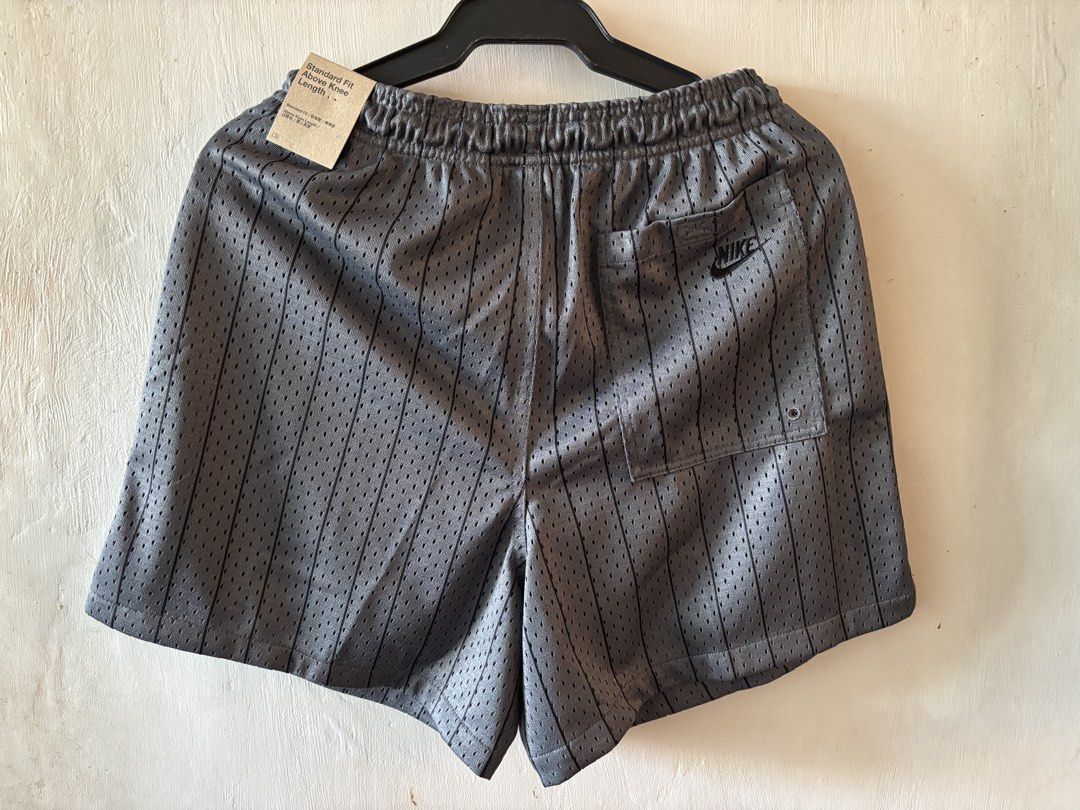 Nike club flow shorts (Category: Shorts) located in Paranaque City. Submitted by kgreyes (Listing ID 1461401746, Image 2). Description: Size: small (13.5Lx16W) Above knee length Brand new 1500 plus sf Parañaque City.