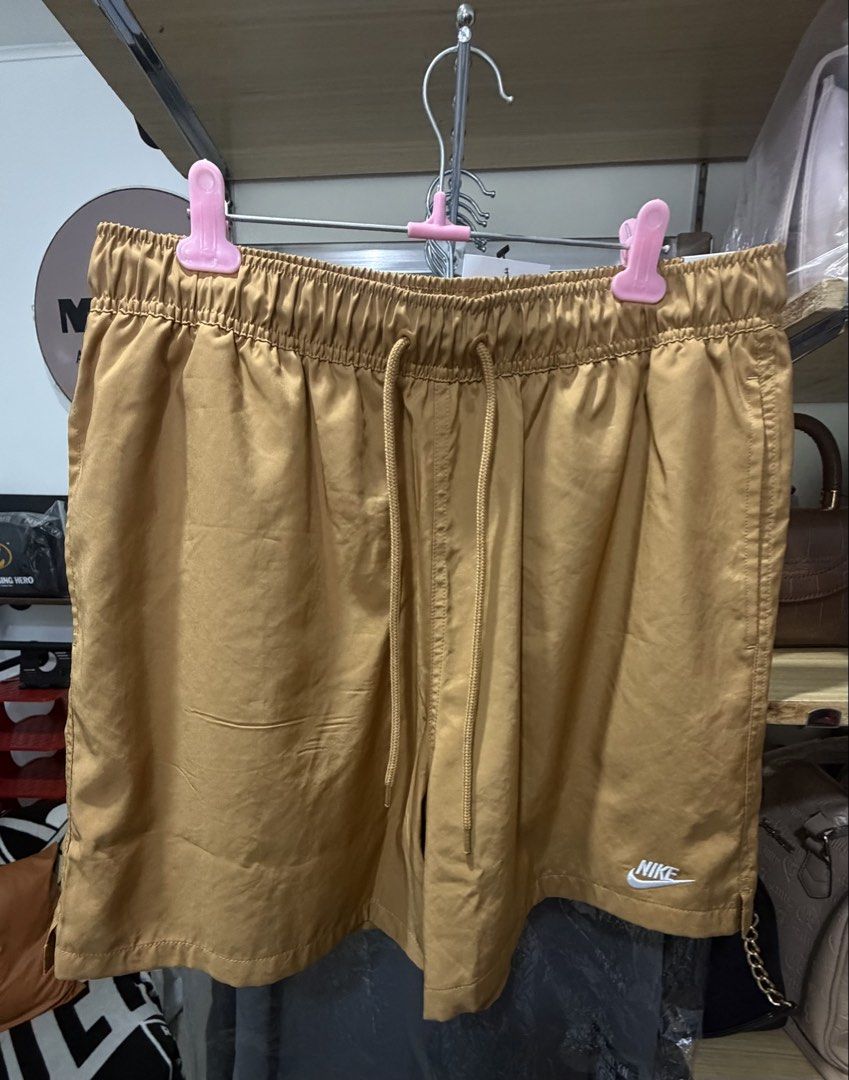Nike Club woven shorts (Category: Shorts) located in Pinamalayan. Submitted by danilotubero08 (Listing ID 1461427706, Image 1). Description: Size large w32-36.