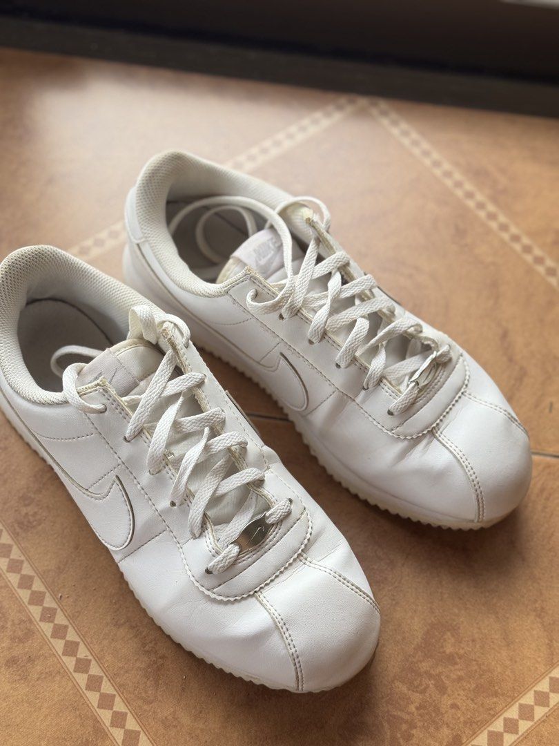 Nike Cortez White Leather Sneakers (Category: Sneakers) located in Nagcarlan. Submitted by diannesuazo (Listing ID 1461536650, Image 3). Description: Size: US7Y/UK6/EUR40/CN250 (25cm) 100% Original Lady owned Used but not abused RFS: decluttering .