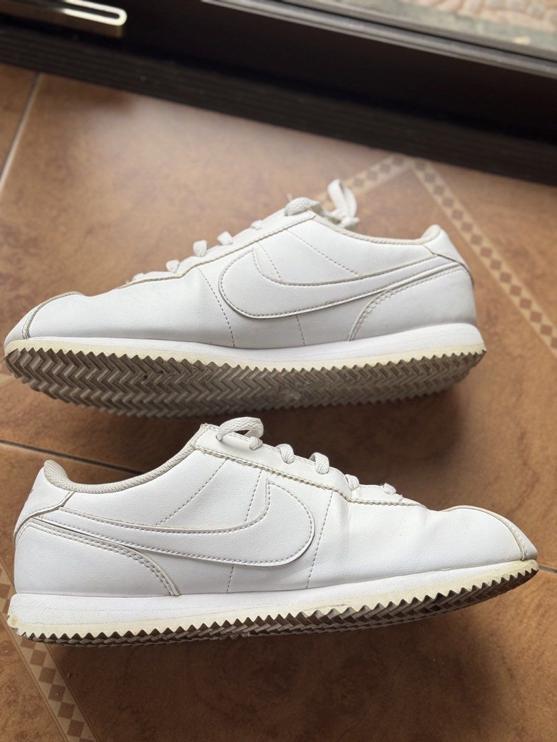 Nike Cortez White Leather Sneakers (Category: Sneakers) located in Nagcarlan. Submitted by diannesuazo (Listing ID 1461536650, Image 2). Description: Size: US7Y/UK6/EUR40/CN250 (25cm) 100% Original Lady owned Used but not abused RFS: decluttering .