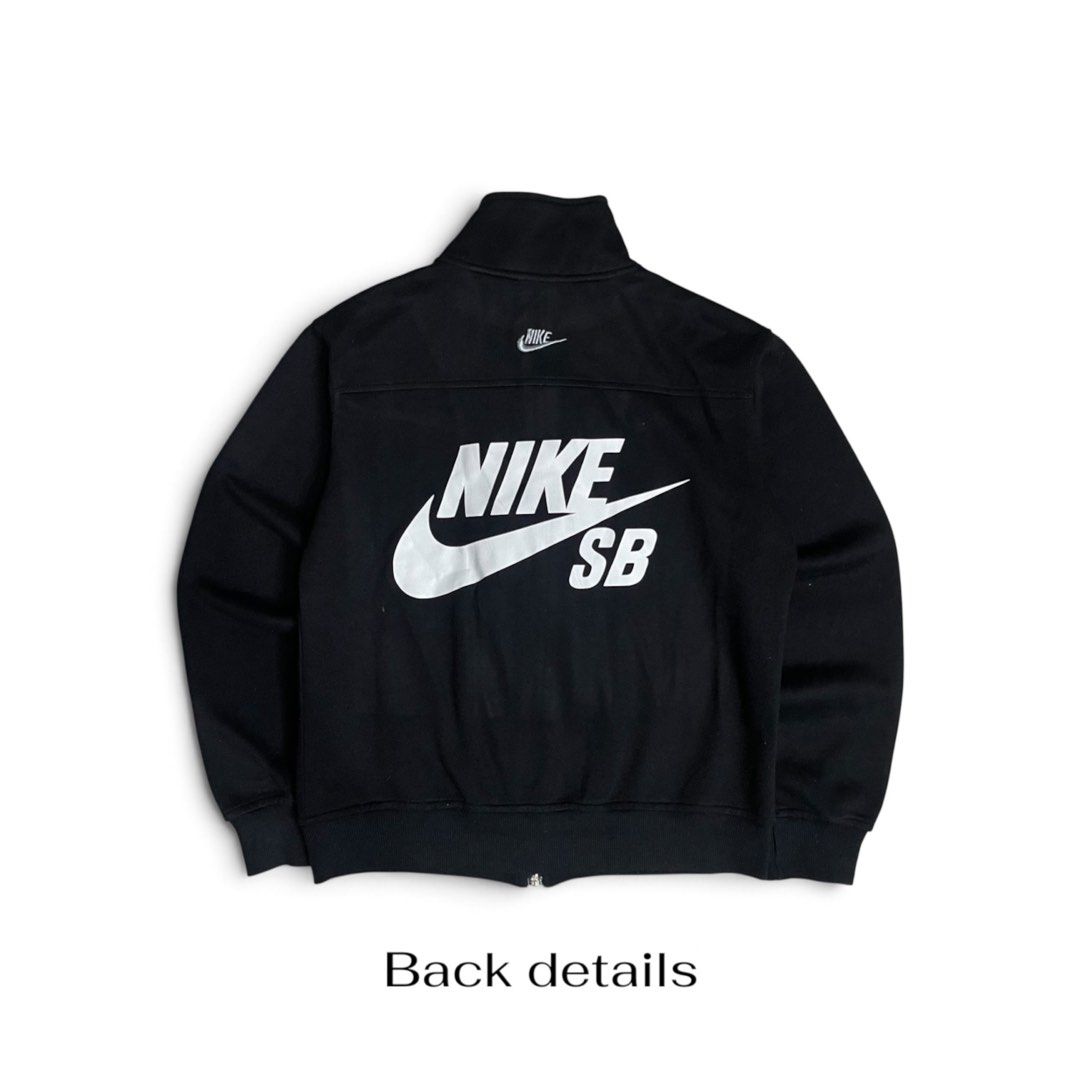 Nike Double Zip Track Sweater (Category: Activewear) located in Manila. Submitted by bloodripsx (Listing ID 1461459877, Image 2). Description: .
