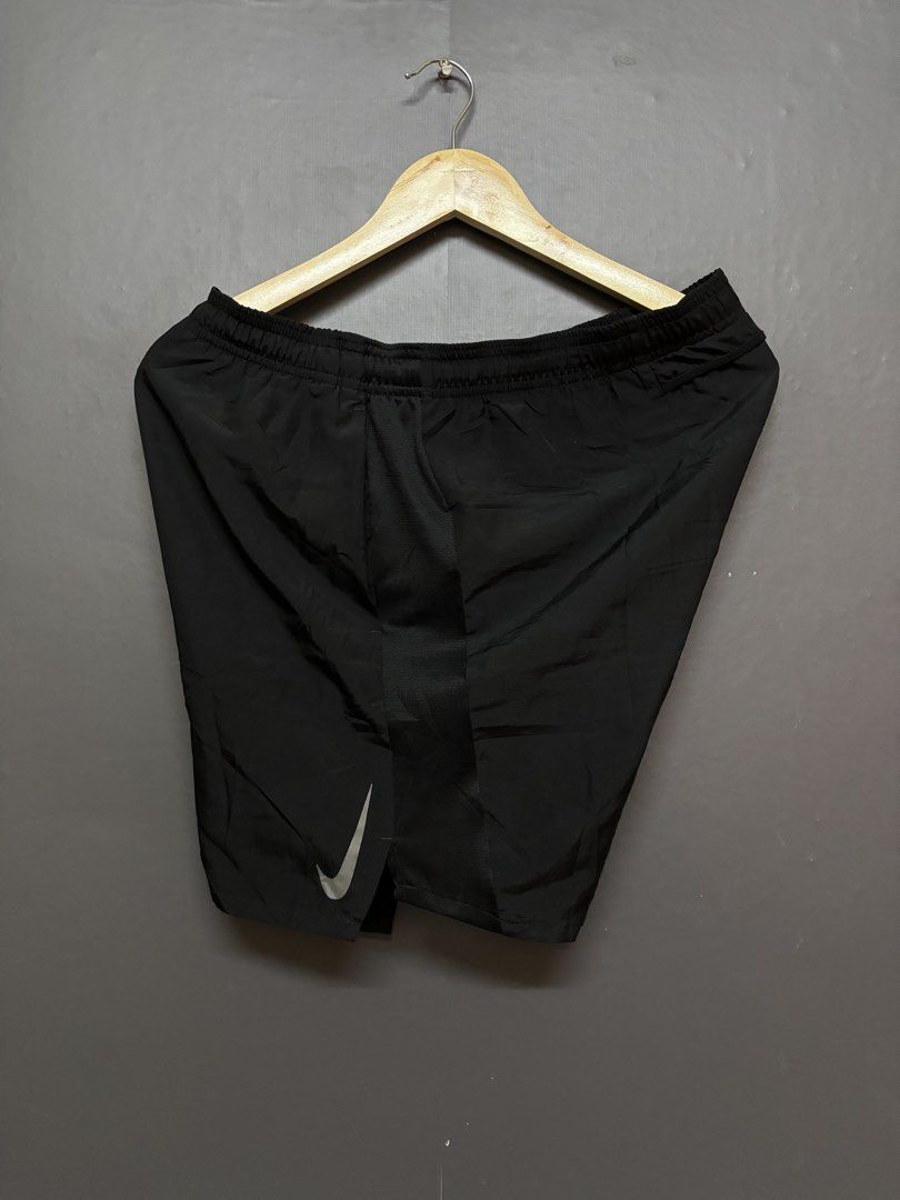 Nike Dri fit (Category: Shorts) located in Cavite. Submitted by staythrifted.23 (Listing ID 1461365102, Image 2). Description: Size : X Large on 🏷️ Dimes : Length 16 Waist 24 - 36 Condition : Like new Color rate : 9,8/10 Issue : ❌ Loc. Cavite We ship nationwide Payment first .