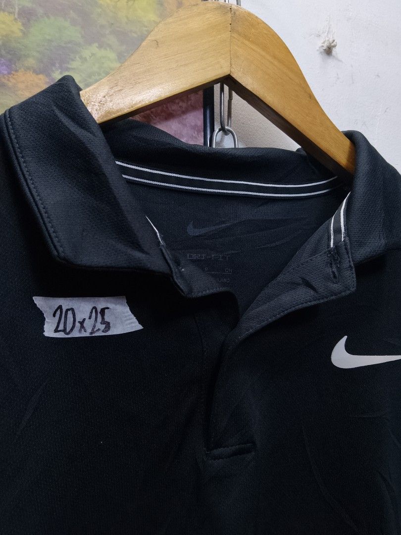 nike dri fit polo (Category: Tshirts & Polo Shirts ) located in Valenzuela. Submitted by joshwrldselection (Listing ID 1461554678, Image 3). Description: xs - small excellent condition need wash only thrift..