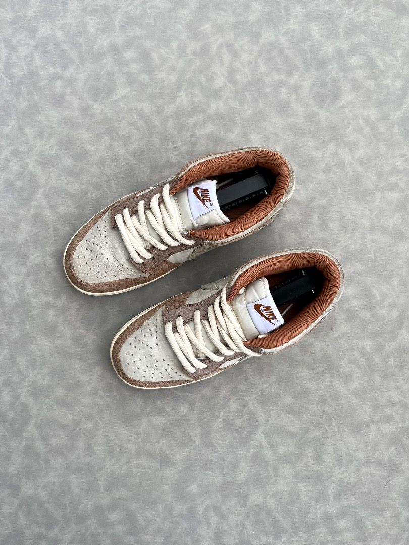 Nike Dunk Low Medium Curry (Category: Sneakers) located in Bacolod City. Submitted by dimesbcd (Listing ID 1461463851, Image 3). Description: EU 38/ US 7/ CM 24 Good Condition (signs of usage).