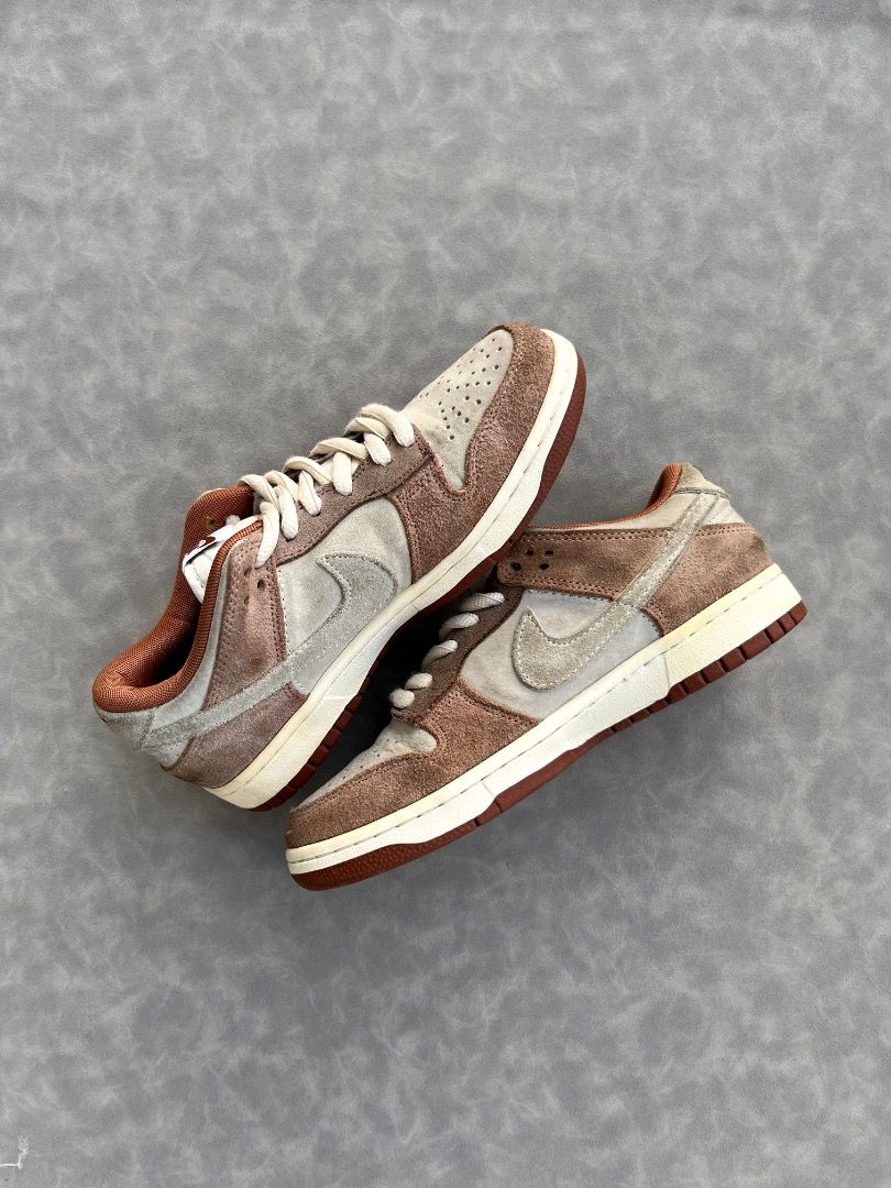 Nike Dunk Low Medium Curry (Category: Sneakers) located in Bacolod City. Submitted by dimesbcd (Listing ID 1461463851, Image 1). Description: EU 38/ US 7/ CM 24 Good Condition (signs of usage).