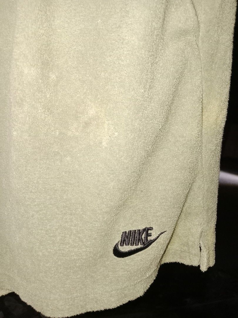 Nike fleece Apple Green tye dye (Category: Shorts) located in Manila. Submitted by mickmickthriftedshop (Listing ID 1461454152, Image 2). Description: 30 to 36 haba 19.