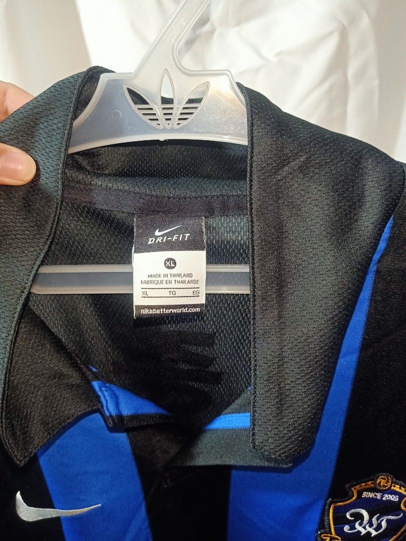Nike longsleeve jersy (Category: Tshirts & Polo Shirts ) located in Pasig City. Submitted by urdal01 (Listing ID 1461439717, Image 3). Description: goodcondition/surplus made in thailand Size XL 29inch length 18inch width.