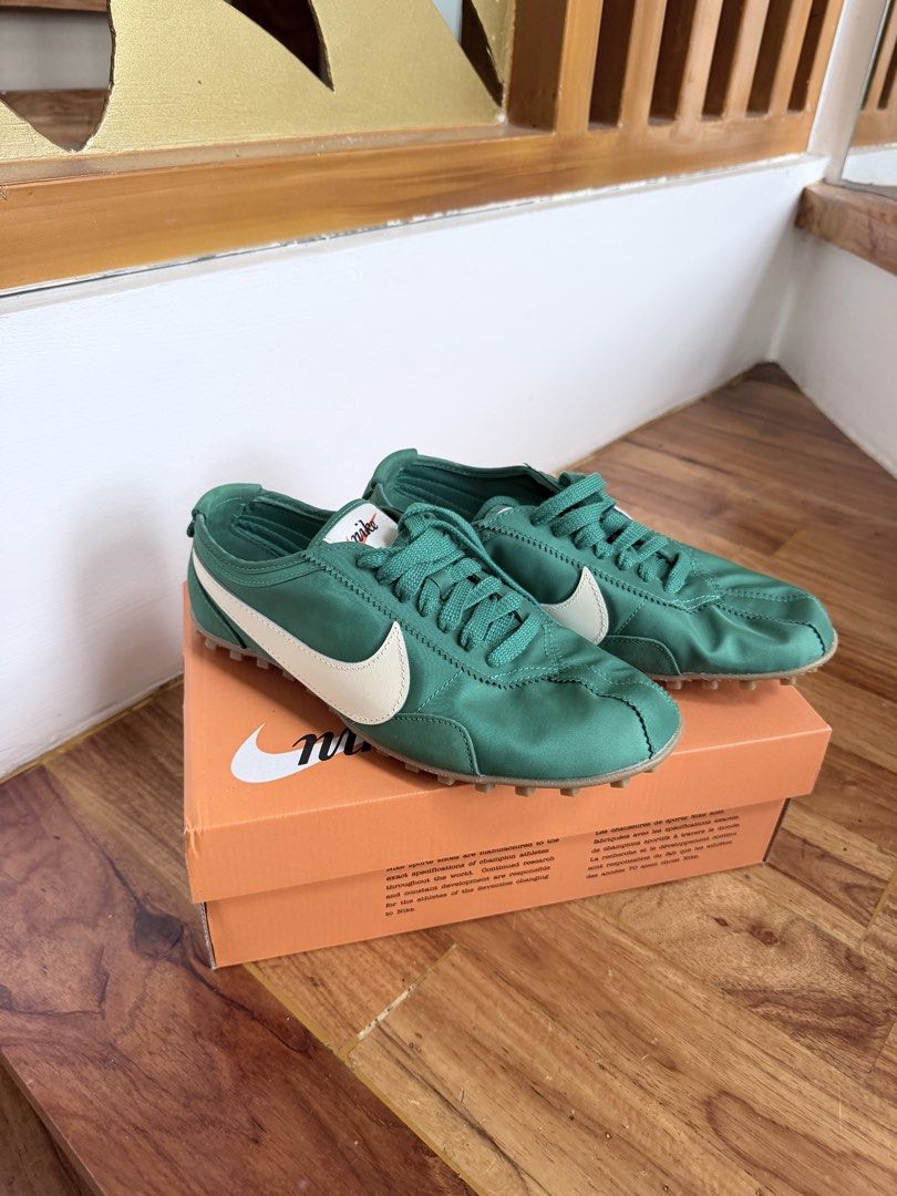 Nike moon shoe (Category: Sneakers) located in Cauayan City . Submitted by _thriftyfinds (Listing ID 1461384274, Image 1). Description: Brand new Authentic Nike Moon shoe Size 7.5w Name ur price! .