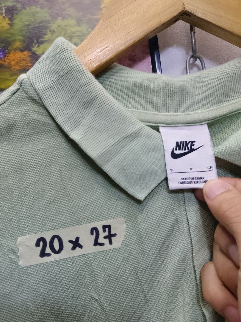nike polo shirt (Category: Tshirts & Polo Shirts ) located in Valenzuela. Submitted by joshwrldselection (Listing ID 1461555580, Image 3). Description: medium - large very good condition need wash only thrift..