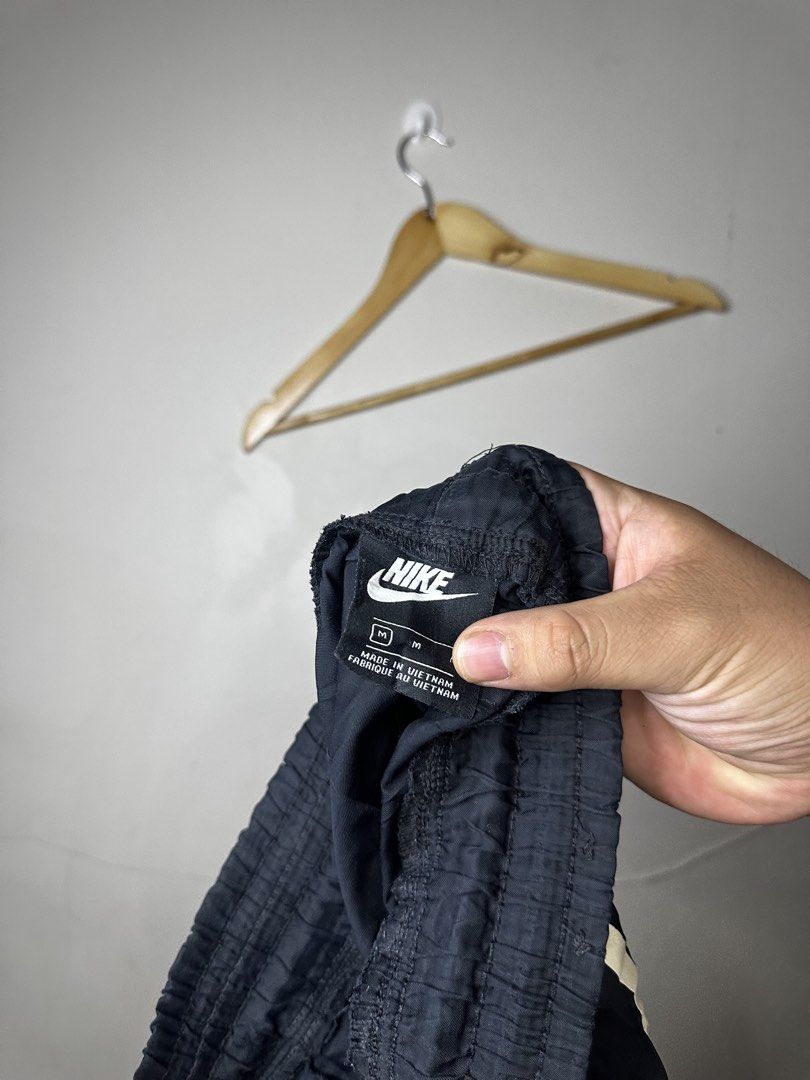 NIKE RUNNING SHORT (Category: Shorts) located in Molave. Submitted by thriftmate13 (Listing ID 1461388844, Image 2). Description: .