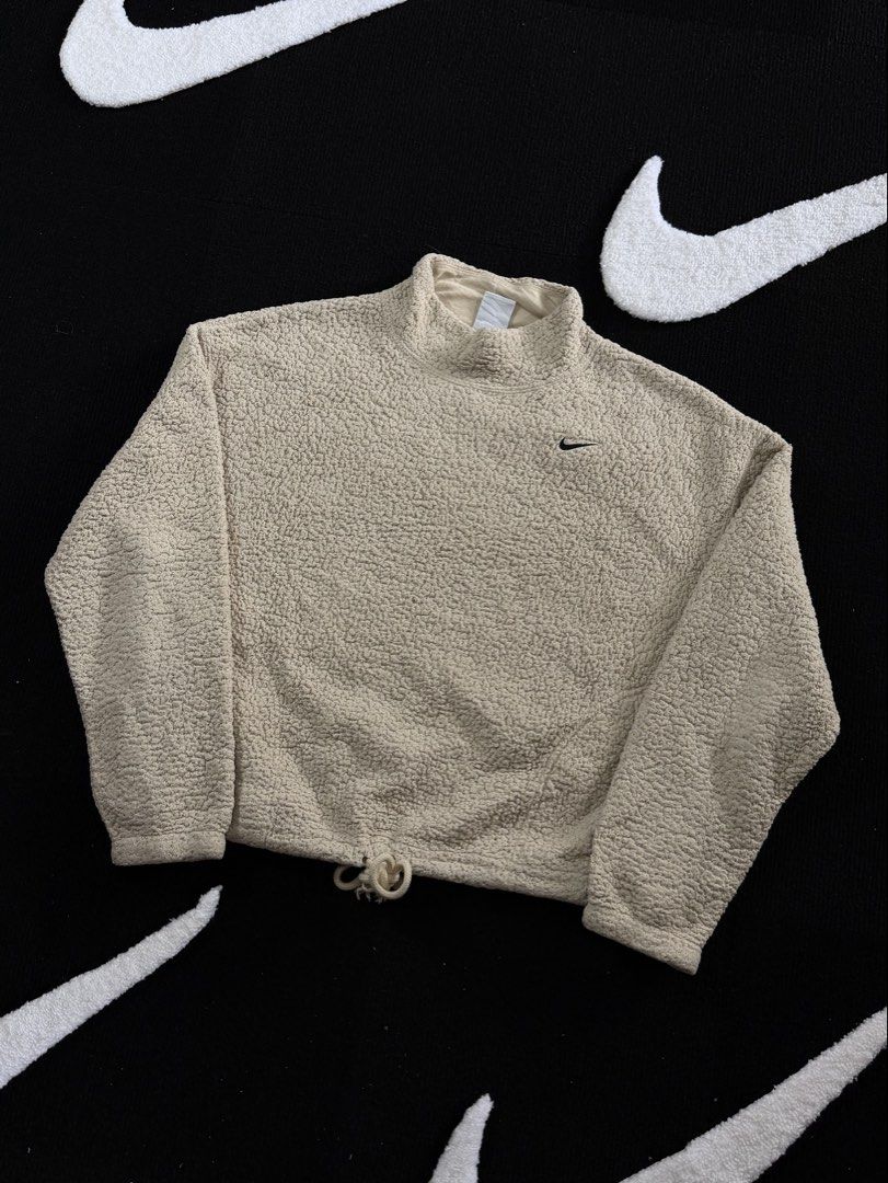 nike semi sherpa jacket fleece pull over (Category: Activewear) located in Manila. Submitted by styleandfly191238 (Listing ID 1461329060, Image 3). Description: length 25 width 22 issue none excllent condition complete tags and original color may vary due to light dm me for more inquiry mop g cash courier jnt or lalamove.