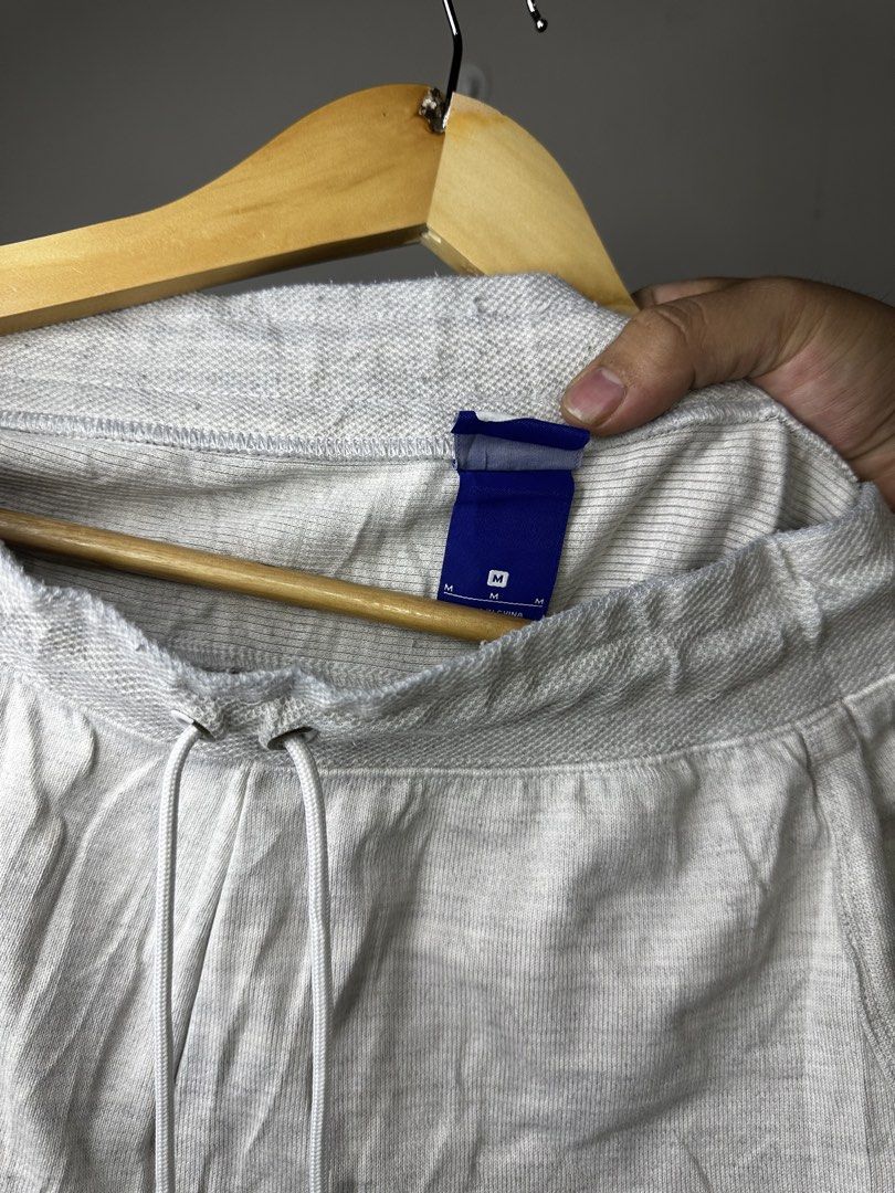 NIKE SWEAT SHORT (Category: Shorts) located in Molave. Submitted by thriftmate13 (Listing ID 1461413490, Image 2). Description: .