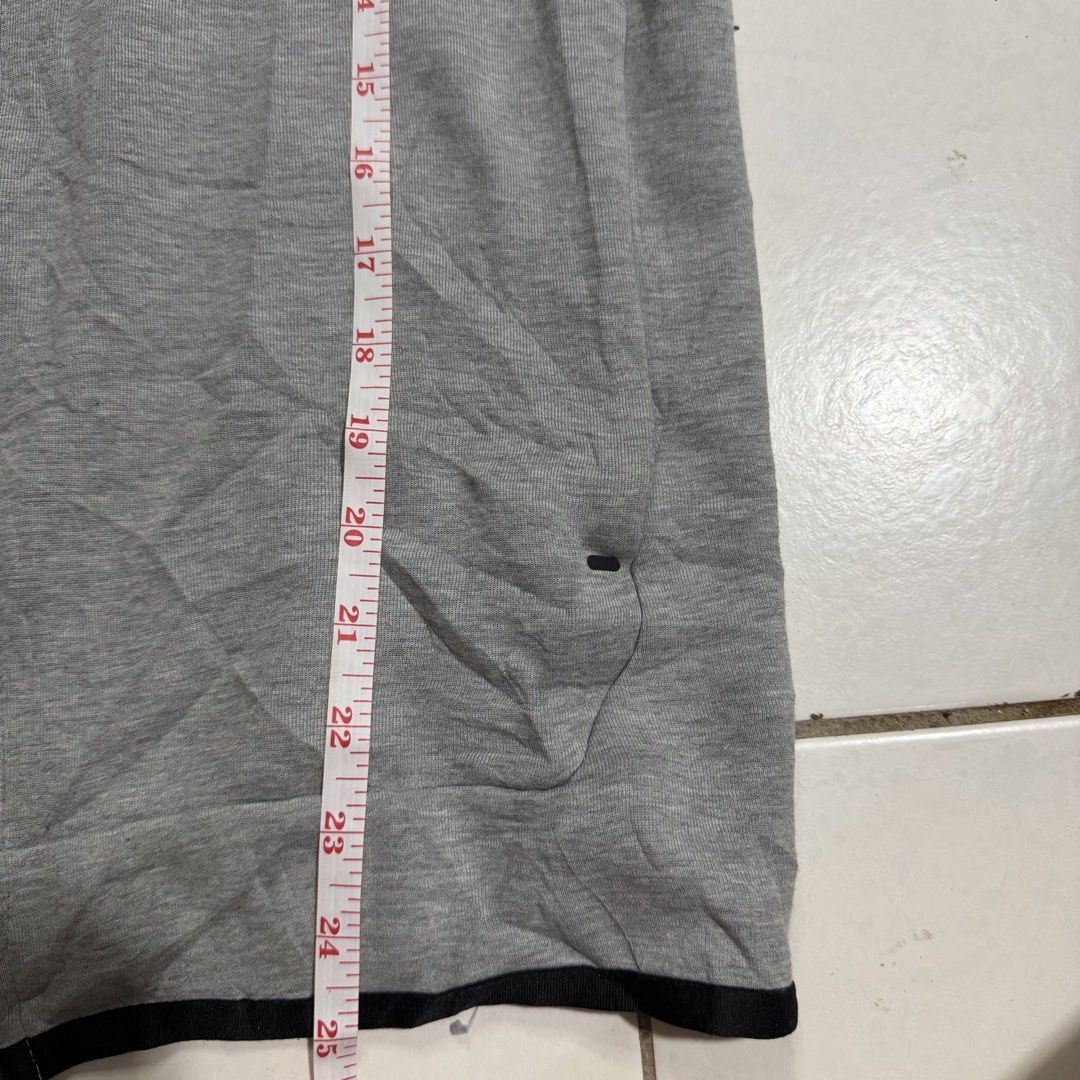 Nike Tech fleece full zip hoodie (Category: Coats, Jackets and Outerwear) located in Manila. Submitted by marx_g (Listing ID 1461540694, Image 3). Description: Nike Tech fleece full zip hoodie Size S Width:19 Length: 25 PRICE: 1000 plus shipping fee.