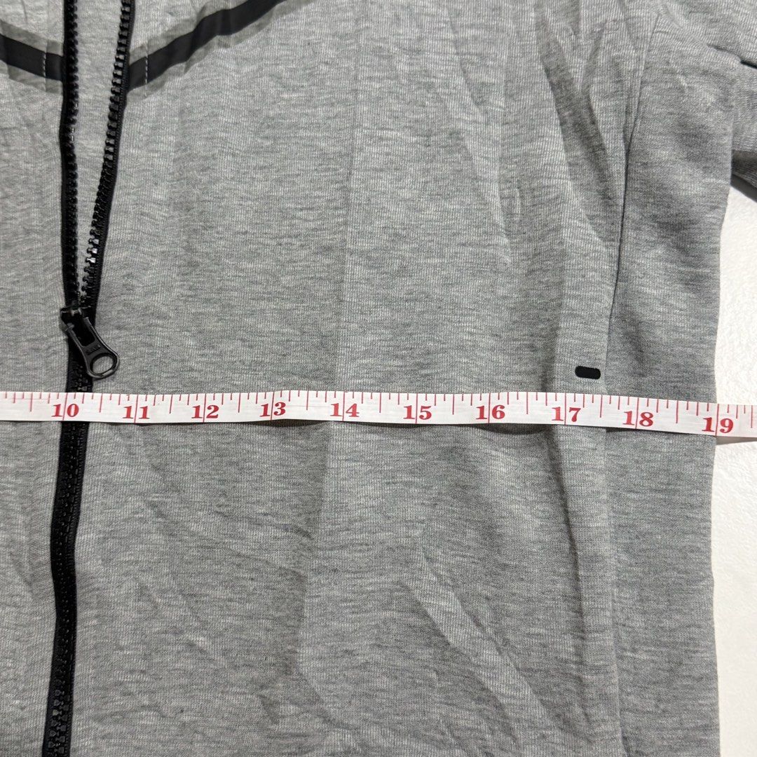 Nike Tech fleece full zip hoodie (Category: Coats, Jackets and Outerwear) located in Manila. Submitted by marx_g (Listing ID 1461540694, Image 2). Description: Nike Tech fleece full zip hoodie Size S Width:19 Length: 25 PRICE: 1000 plus shipping fee.