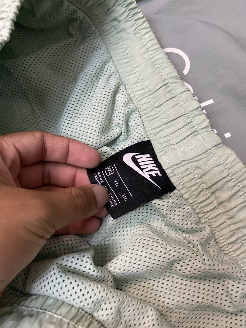 Nike Woven (Category: Shorts) located in Aurora. Submitted by clarkmelvinthrift21 (Listing ID 1461462696, Image 3). Description: Name: Nike woven 📌Size: Xxl 📌Dimensions: 34-36x17 📌Condition: Excellent 📌Issue/Flaws: None 📌Color rate: 9.5 Location: Zamboanga del Sur, Mindanao.