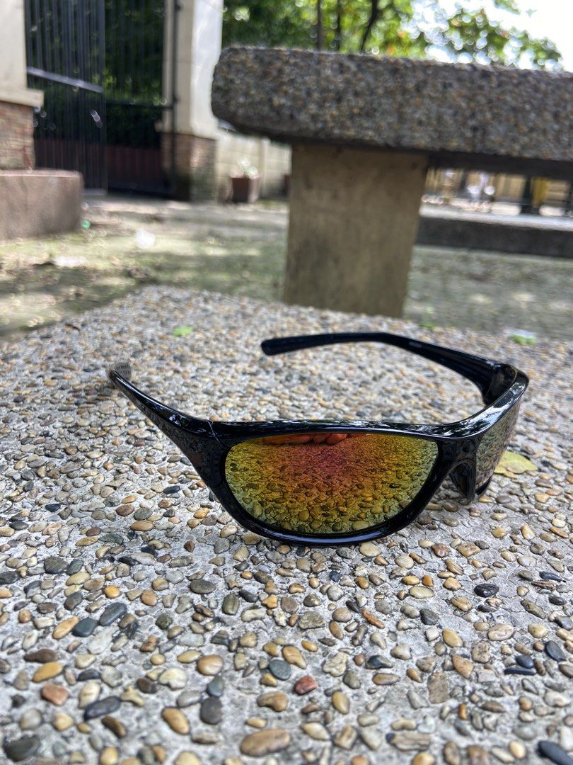 Nike wraparound sunglasses (Category: Sunglasses & Eyewear) located in Quezon City. Submitted by g00dwillph (Listing ID 1461486209, Image 2). Description: .