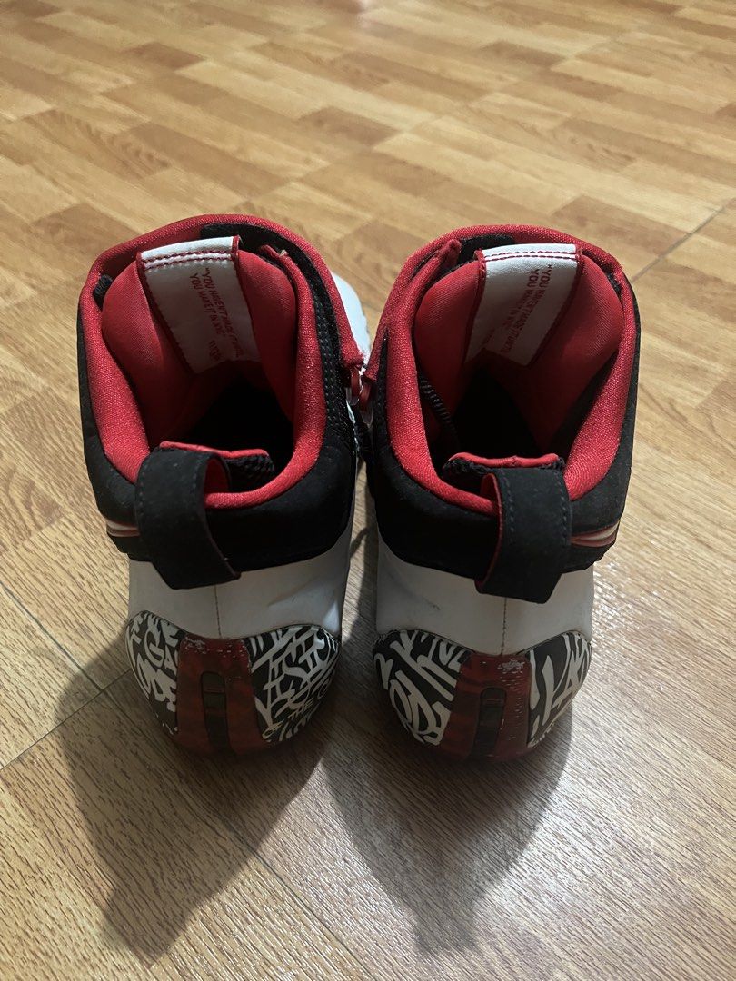 Nike Zoom LeBron 4 "Graffiti" (Category: Sneakers) located in Caloocan City. Submitted by reyesjoyce (Listing ID 1461415213, Image 3). Description: For Sale Nike Zoom LeBron 4 "Graffiti" Size 9.5 US NO BOX Shoes only Used once only Negotiable Location Cabuyao, Laguna Willing to meet up if sure buyer or via LBC(payment first before ship out) or Lalamove.