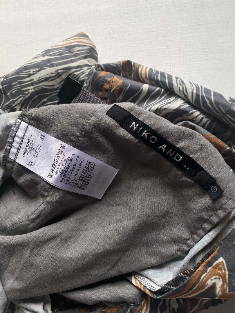 NIKO AND ... (Category: Shorts) located in San Fernando. Submitted by ivannbeninsig (Listing ID 1461455465, Image 3). Description: Size 3 on tag W 32-36 L 20 No Issue Excellent Condition.