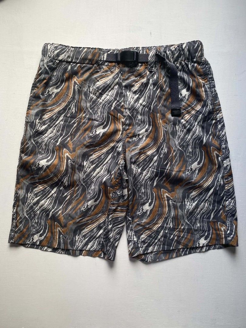 NIKO AND ... (Category: Shorts) located in San Fernando. Submitted by ivannbeninsig (Listing ID 1461455465, Image 1). Description: Size 3 on tag W 32-36 L 20 No Issue Excellent Condition.